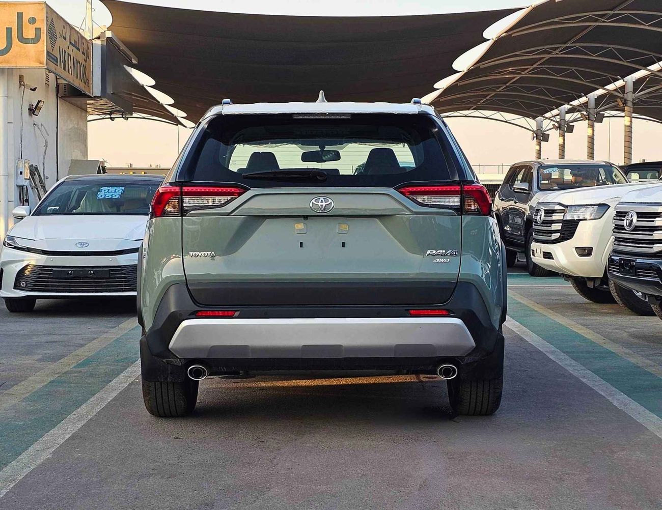 تويوتا راف ٤ Adventure - V / Full Option 2.5L / AWD With Panoramic Roof, Driver Power Seat  (CODE # 69082)