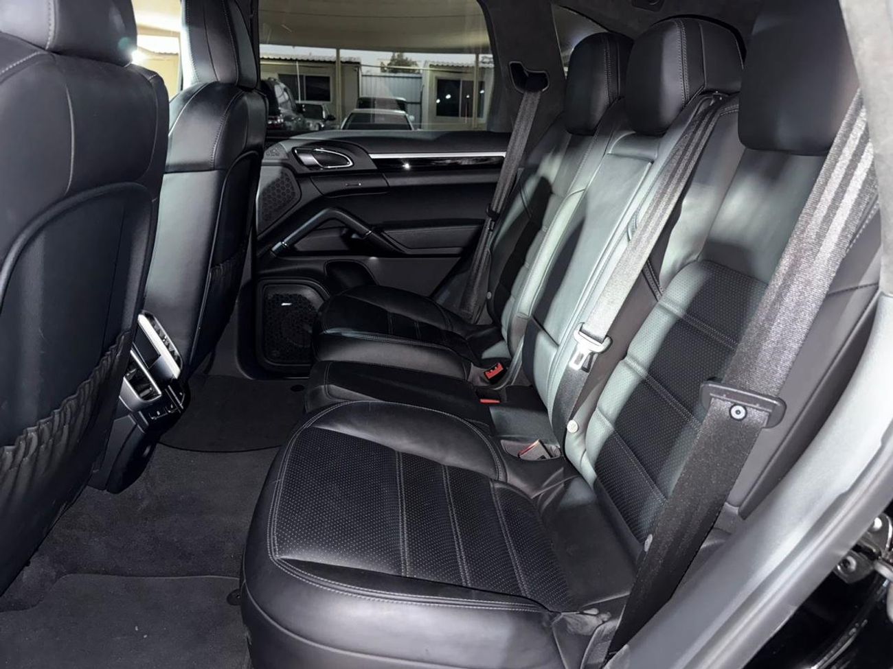 Porsche Cayenne Turbo 4.8L (520 HP) | FULL SERVICE HISTORY| SPORTS EXHAUST | SPORTS CHRONO PACKAGE