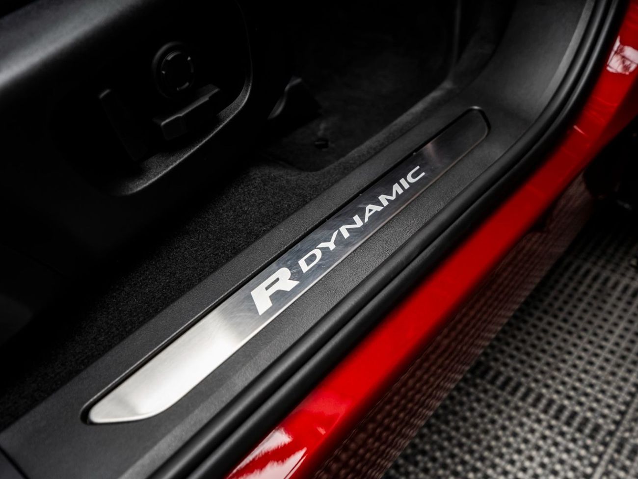 لاند روفر رانج روفر إيفوك P250 R-ديناميك HSE