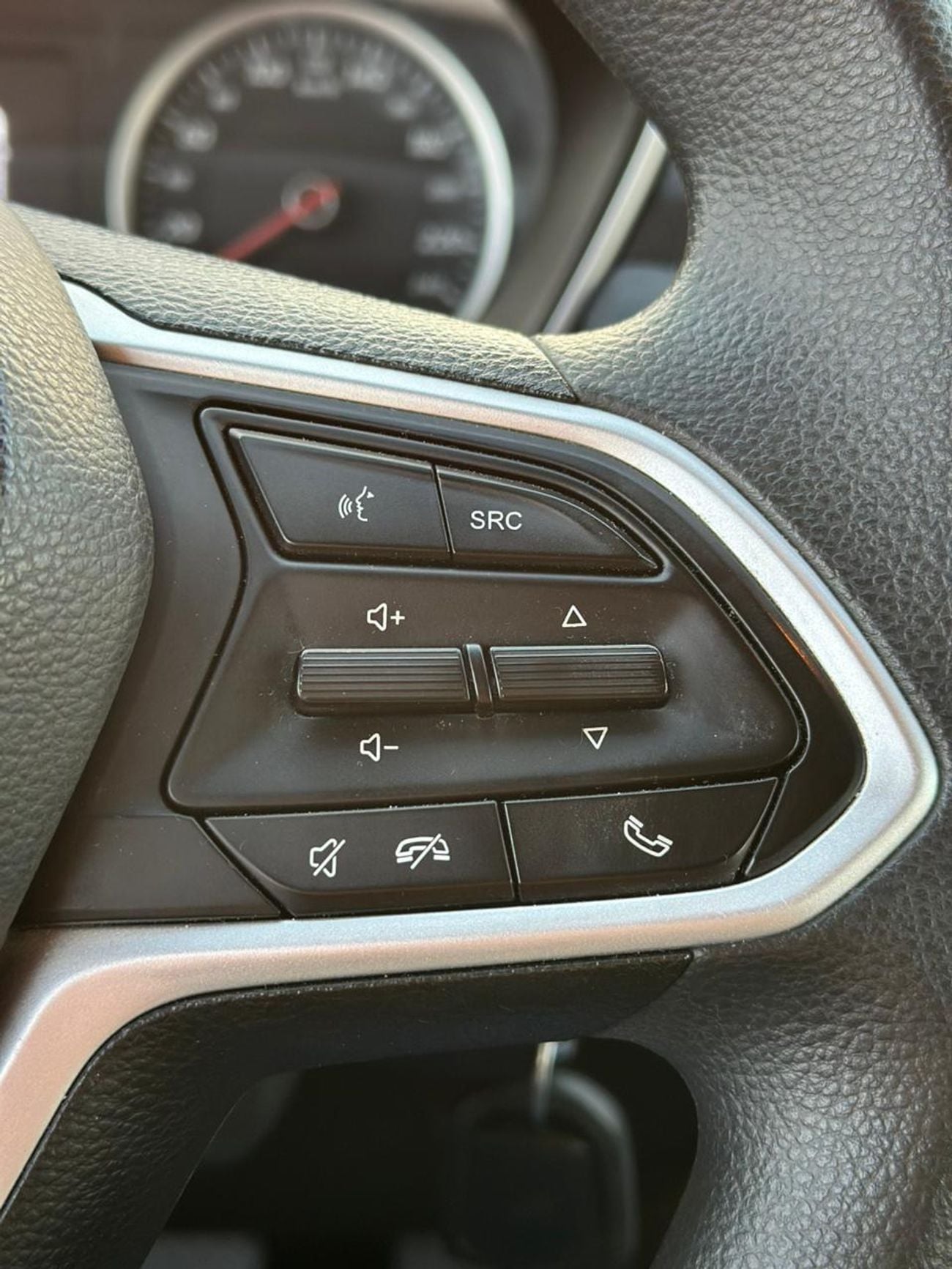 Chevrolet Captiva LS 1.5L (149 HP) (5 Seater)