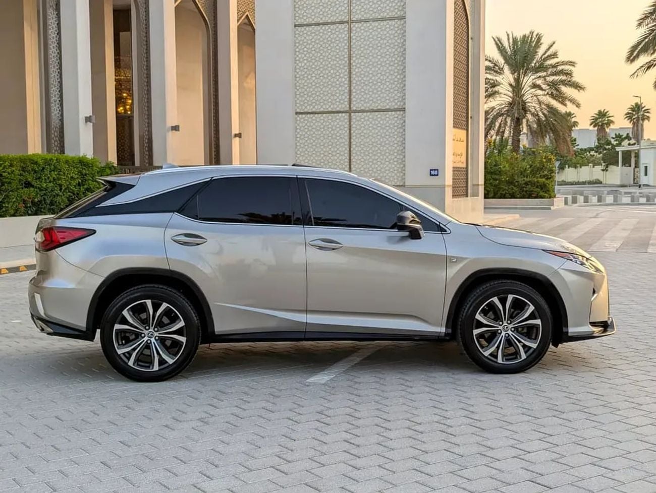 لكزس RX 350 RX 350 F Sport - American Specs - Excellent Condition