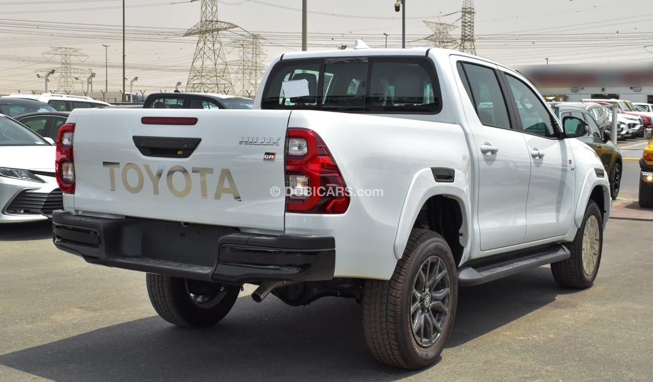 تويوتا هيلوكس GR Sport 4.0 L V6