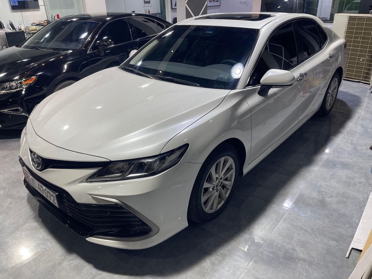 Toyota Camry SE 2.5L (181 HP)