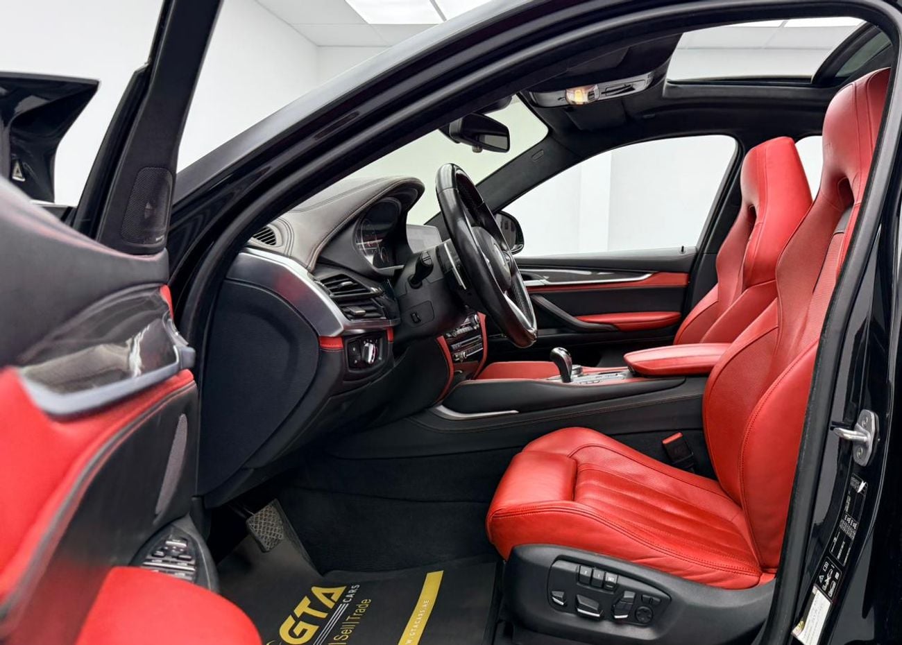 BMW X6 M 2018 BMW X6M, Full Service History, Fully Loaded, Excellent Condition, GCC