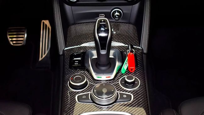 Alfa Romeo Stelvio QUADRIFOGLIO, миниатюра 30