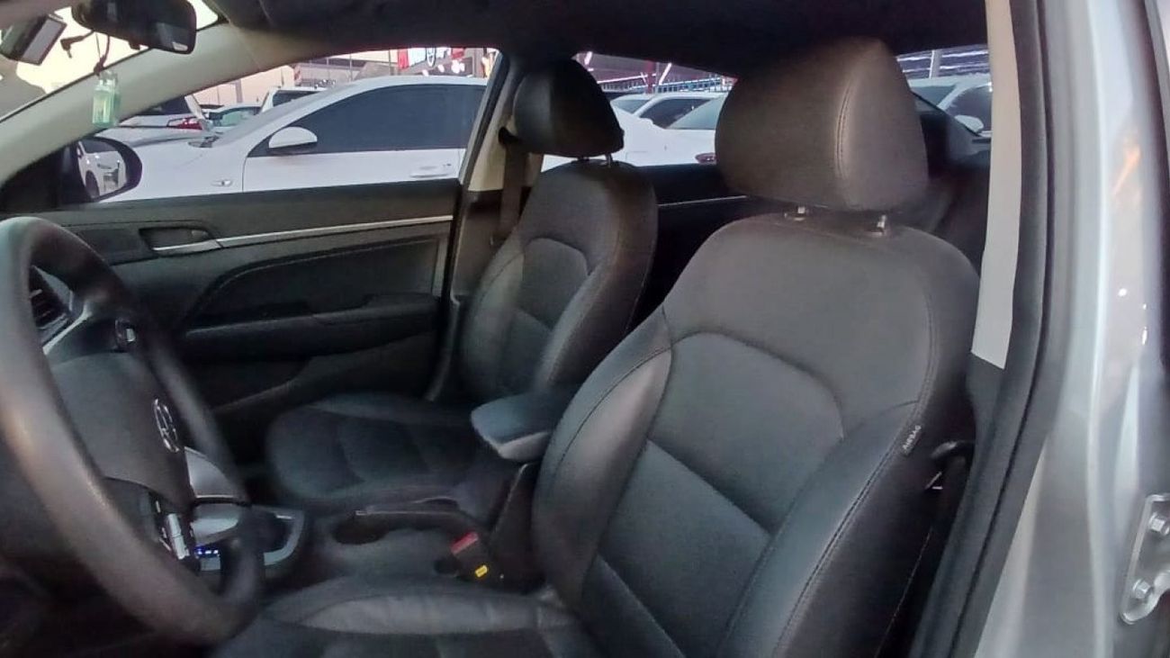 Hyundai Avante hyundai avante 2019