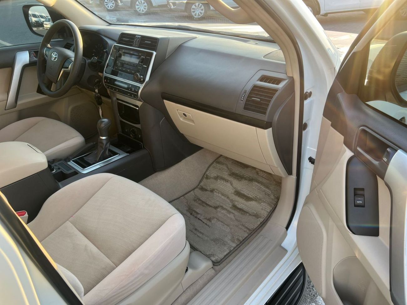 Toyota Prado 2021  Toyota Prado TX 2.7L V4.- AWD 4x4 - Accident Free - 7 Seater -