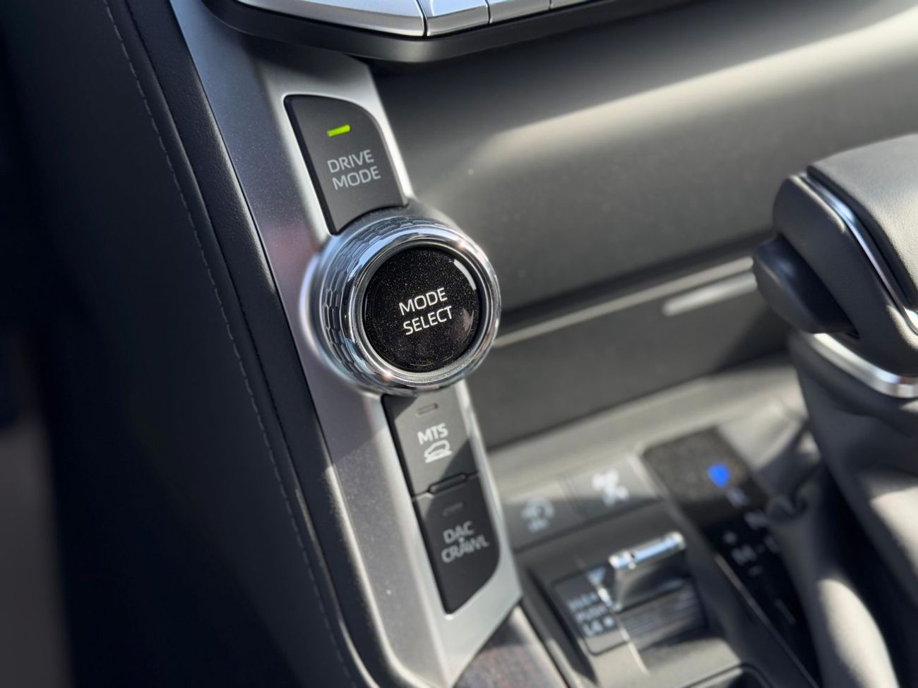 Toyota Land Cruiser GXR 3.5L Twin Turbo V6 Petrol Full Option , Radar , JBL