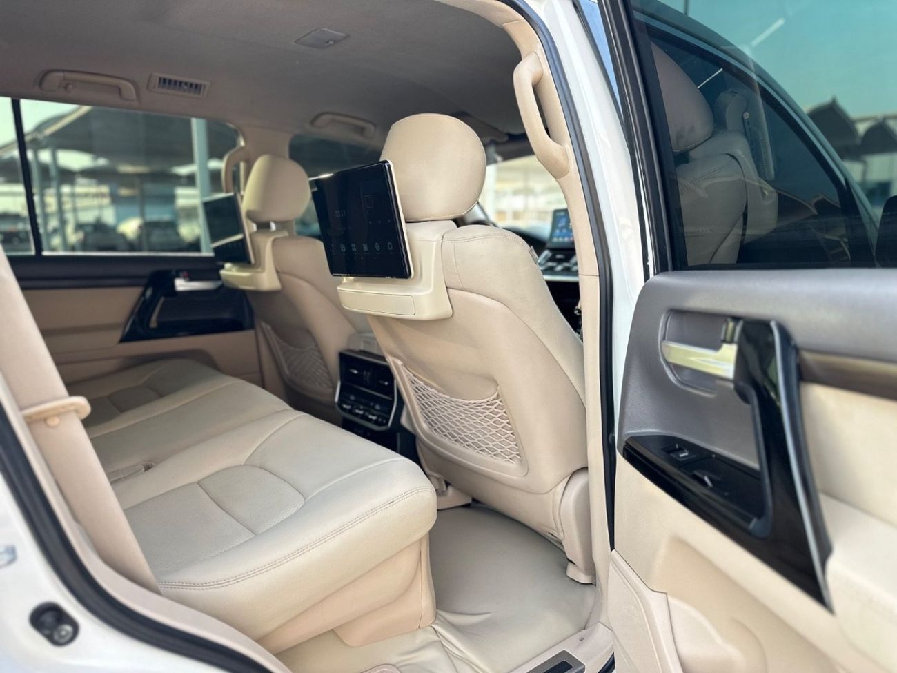 Toyota Land Cruiser GXR 4.6L