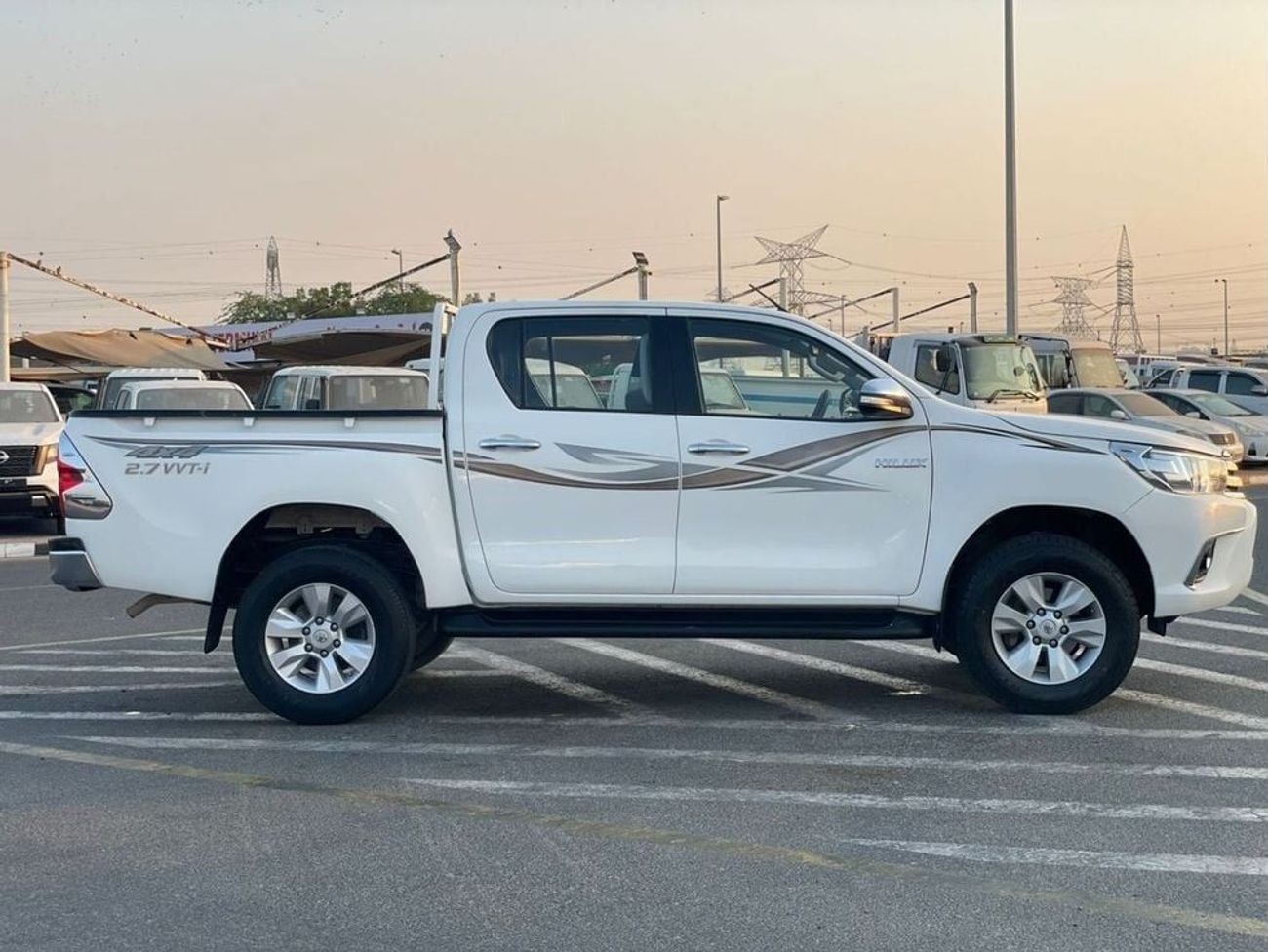 تويوتا هيلوكس 2017 Toyota Hilux GLX 2.7L V4 - AWD 4x4 - Full Option SR5 Edition Rear CAM / AC - Rims With Side Ste