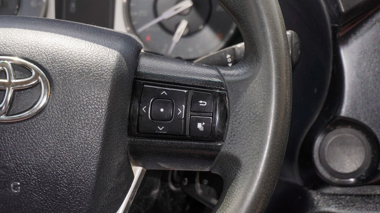 Toyota Hilux GLX 2.8L A/T