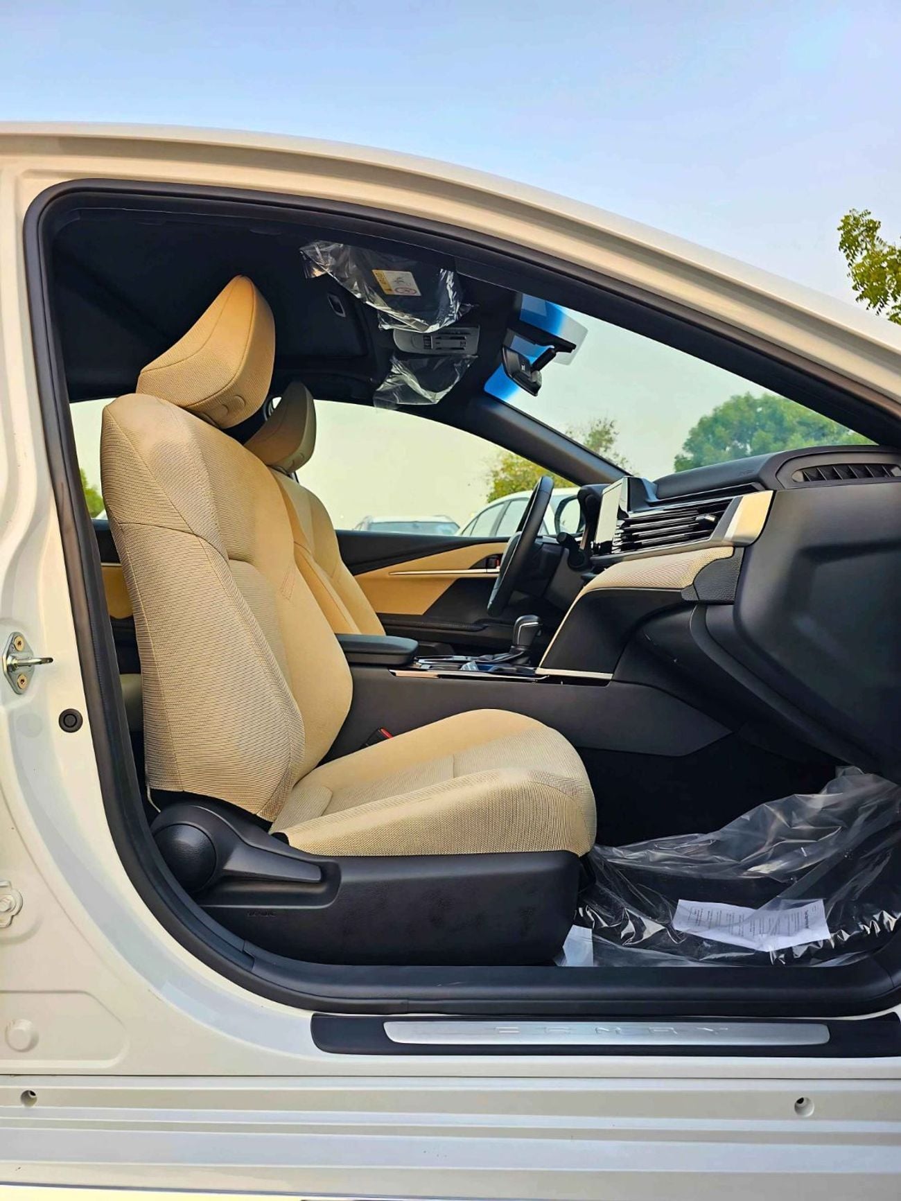 تويوتا كامري LE / 2.5L V4 PETROL / PUSH START / DVD CAMERA / SUNROOF (CODE # CPTLE)