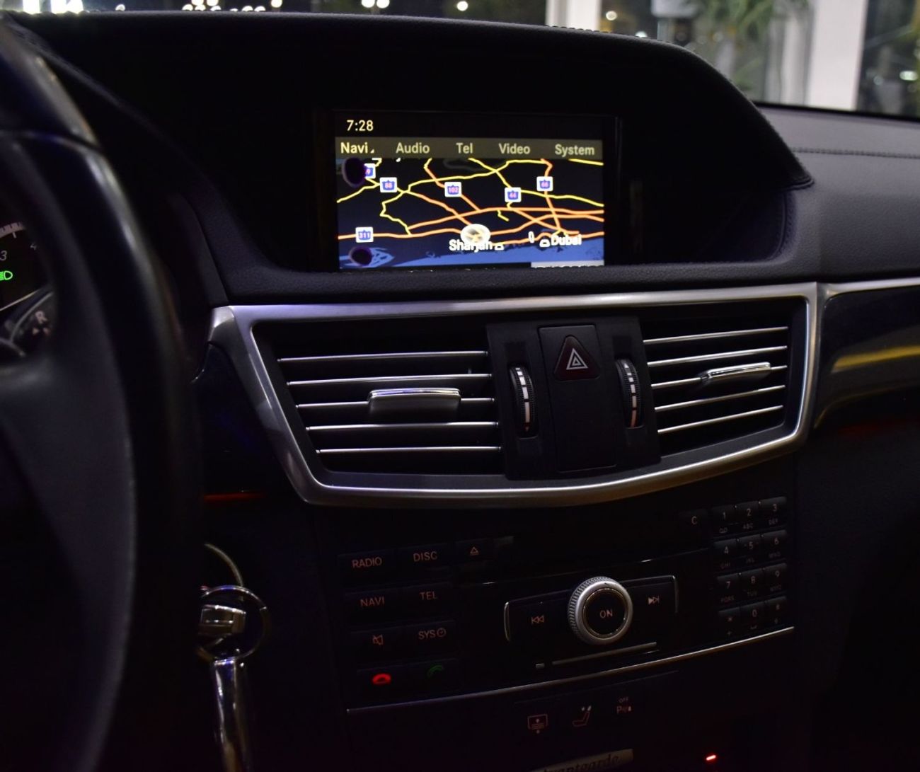 مرسيدس بنز E300 Mercedes Benz E300 ( 2011 Model ) in Burgundy Color GCC Specs