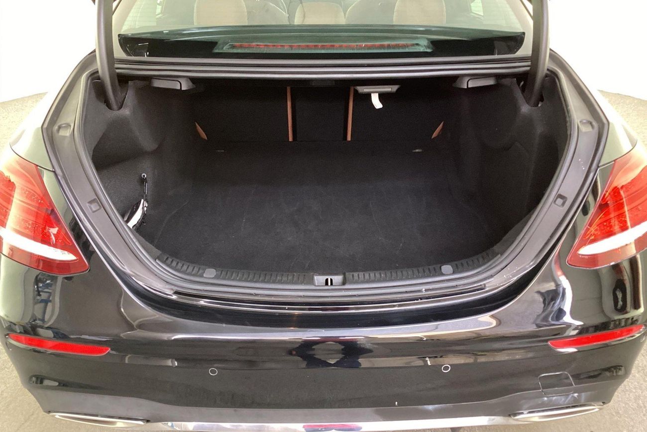 Mercedes-Benz E300 Premium (AMG Line) | Guaranteed Warranty | 0 Down Payment