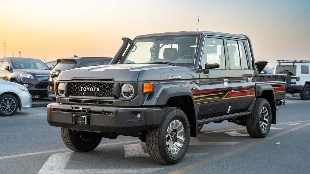 Toyota Land Cruiser Pick Up 79 DC V6 4.0L Petrol Z1 A/T 2025YM