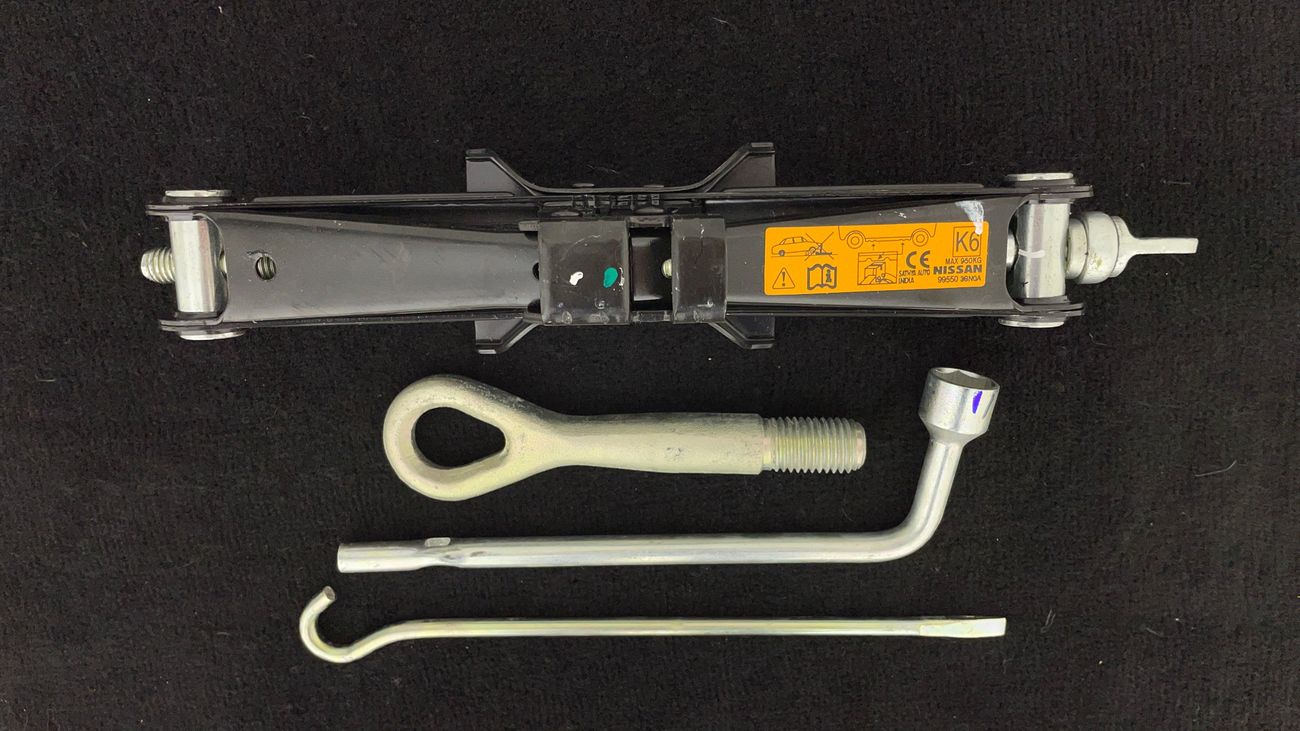 نيسان صني SV 1.5 | بدون دفعة مقدمة | اختبار القيادة في المنزل