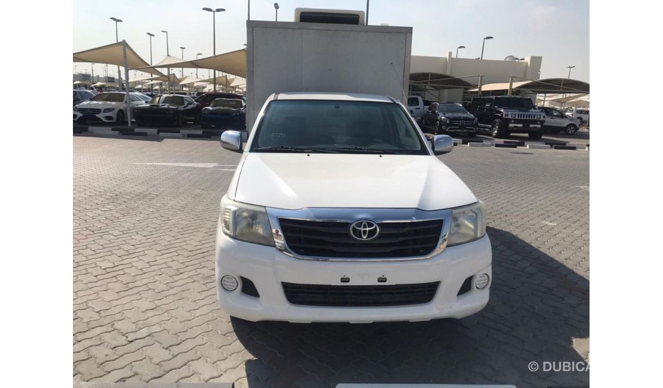 Toyota Hilux Toyota hilux 2014 g cc chelr very good condition