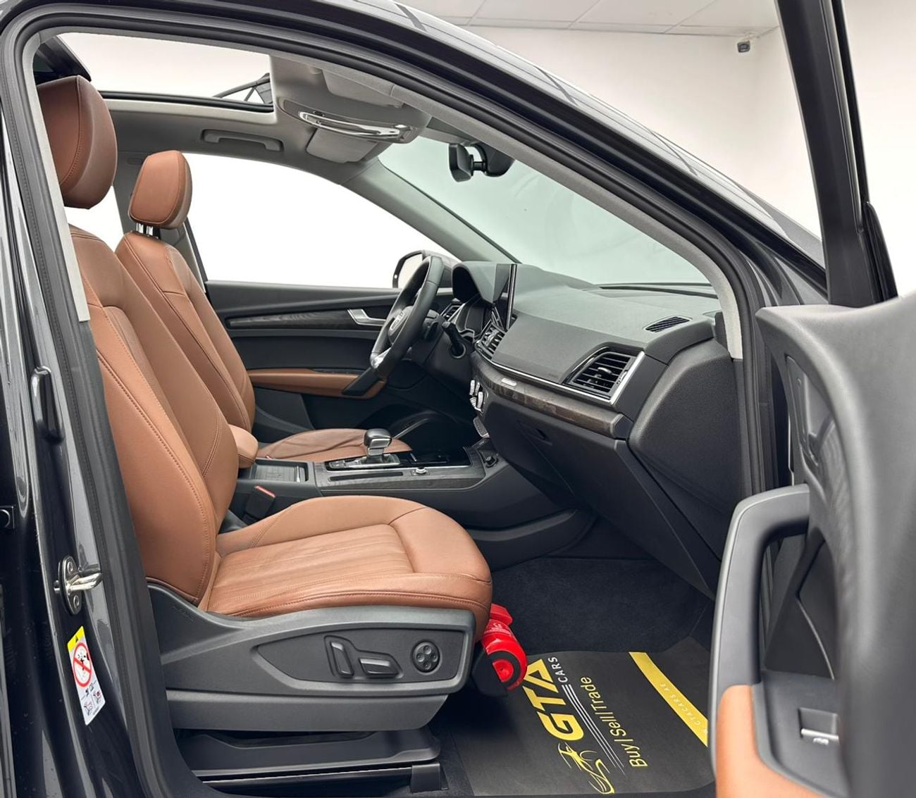 Audi Q5 45 TFSI quattro S Line 2.0L (245 HP) SUV 2022 Audi Q5 S-Line 45TFSI Quattro, 1 Year Warranty Unlimit