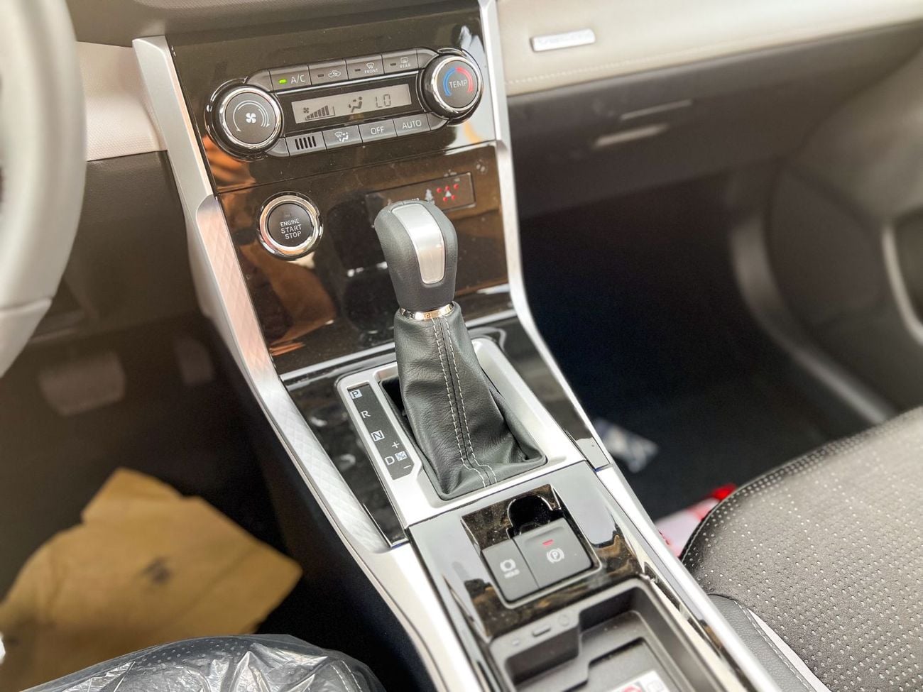 تويوتا فيلوز GX - EXPORT ONLY - Toyota Veloz G 1.5L