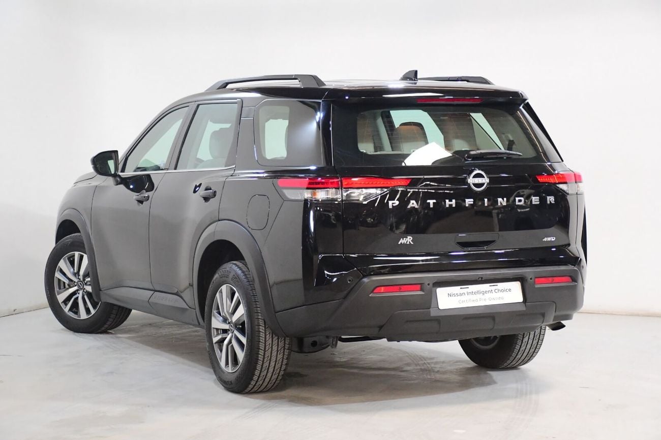 Nissan Pathfinder SL 2.0