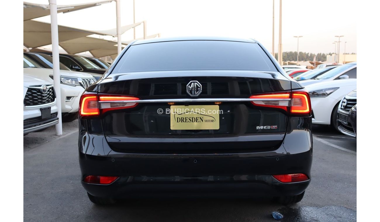 أم جي 5 MG MG5