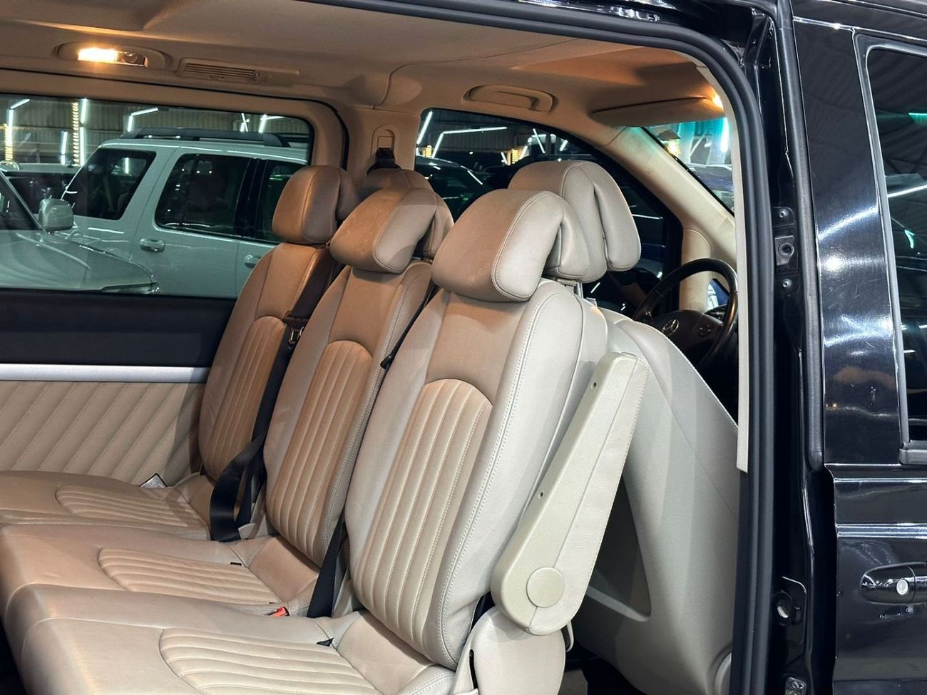 Mercedes-Benz Viano 2014 Mercedes-Benz Viano Trend (W639), 5dr MPV, 3.0L 6cyl Diesel, Automatic, Rear Wheel Drive.The ca