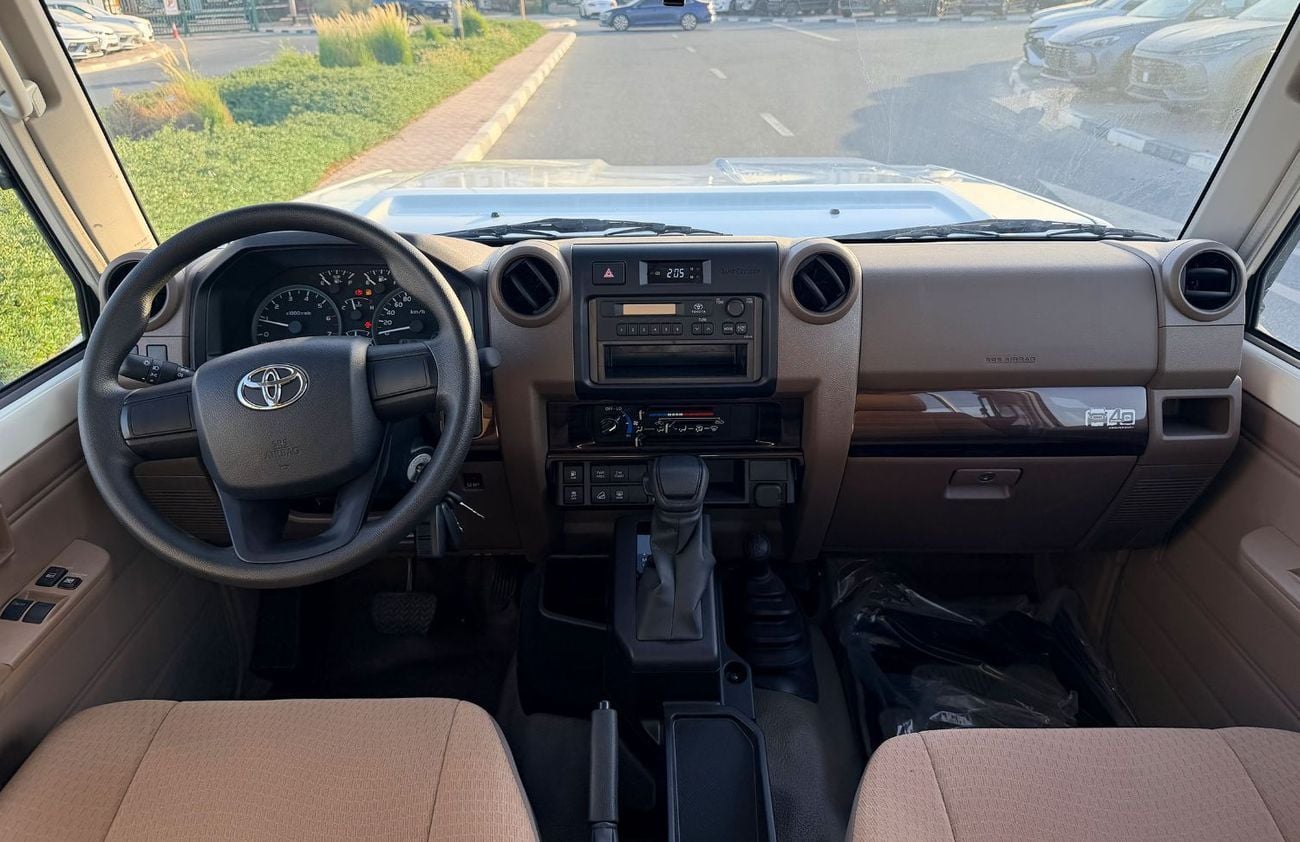Toyota Land Cruiser LC78 Base V6 4WD Automatic GCC Specification