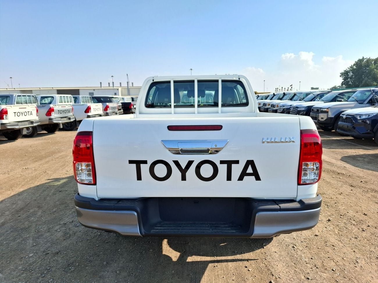 Toyota Hilux DLX HILUX ACTIVE MANUAL WITH ALLOY WHEELS 2.4L V4 DIESEL | 2026 | 0 KM | 03 YEARS WARRANTY