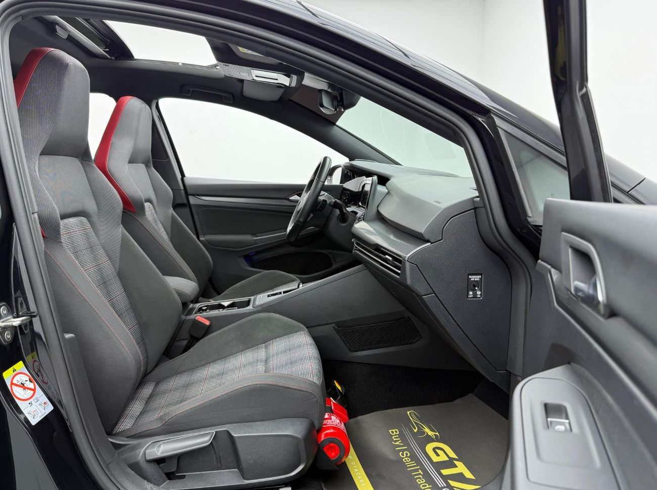 Volkswagen Golf GTI Sport 2.0T 2021 Volkswagen Golf GTI, Service History, Excellent Condition, GCC