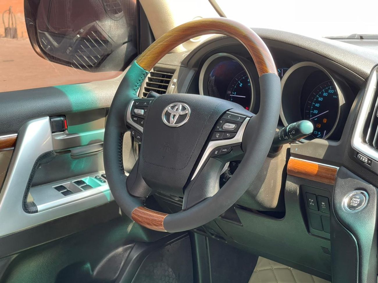 تويوتا لاند كروزر