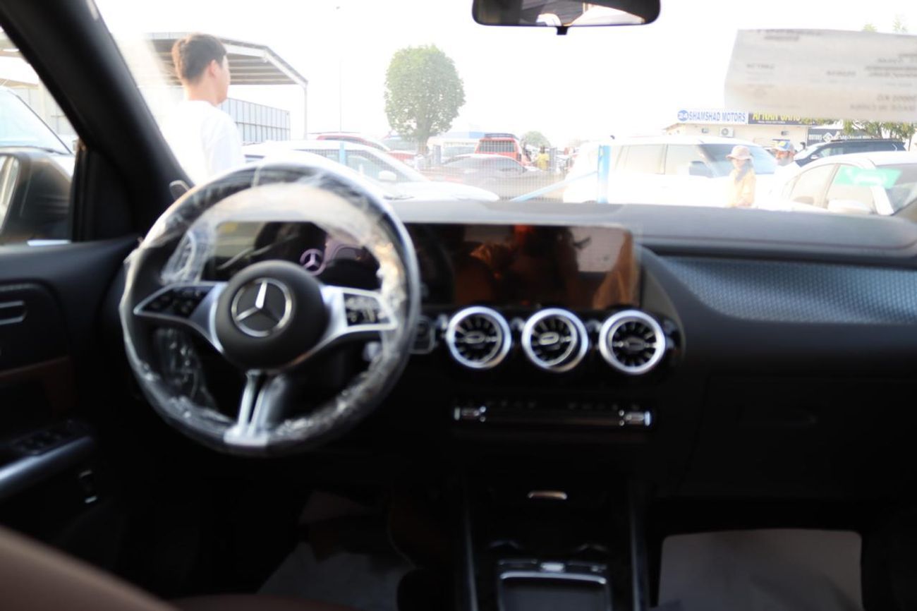 مرسيدس بنز EQA 250 SUV