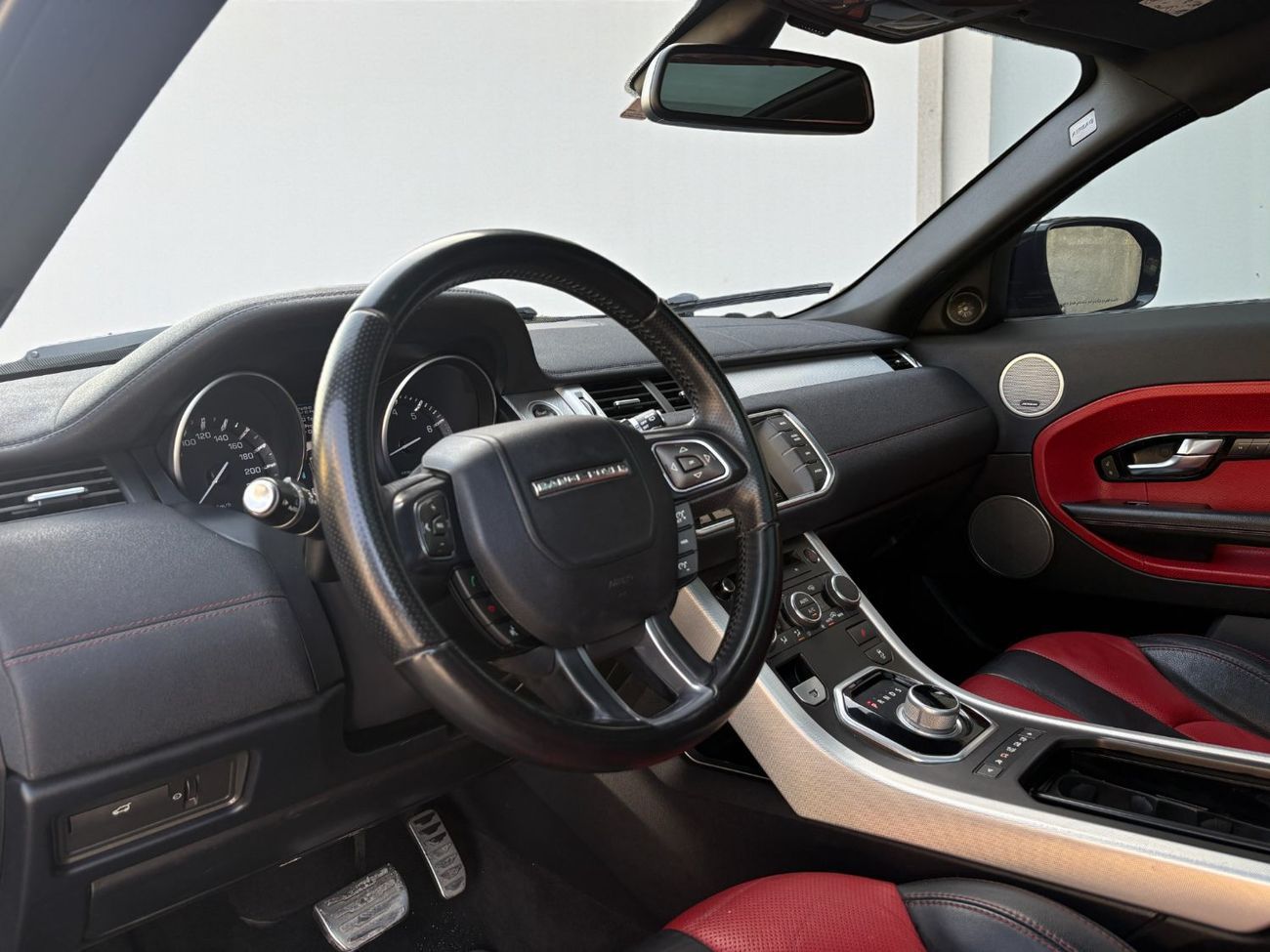 Land Rover Range Rover Evoque SE 2.0L SUV (3 Door)