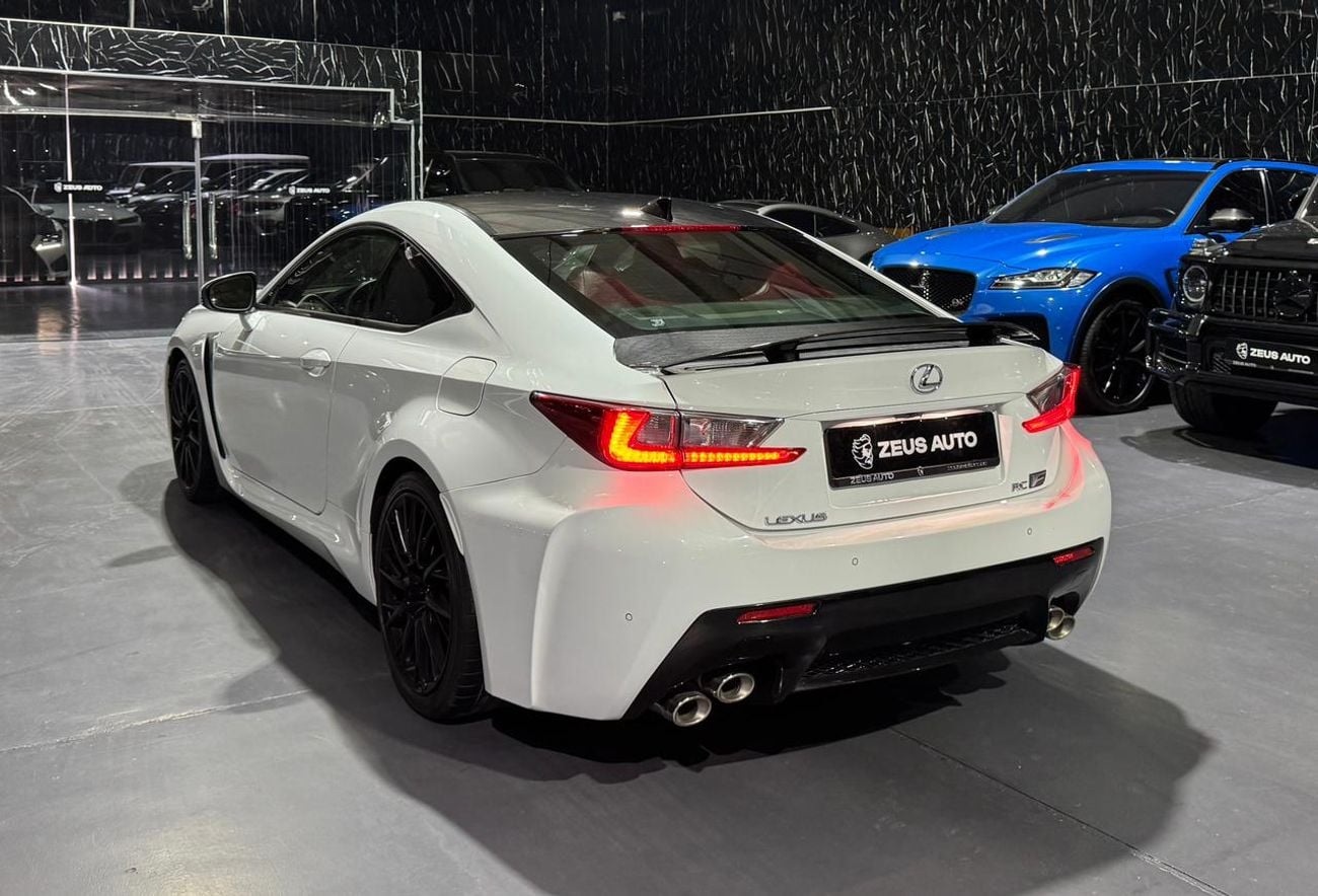 لكزس RC F Carbon 5.0L