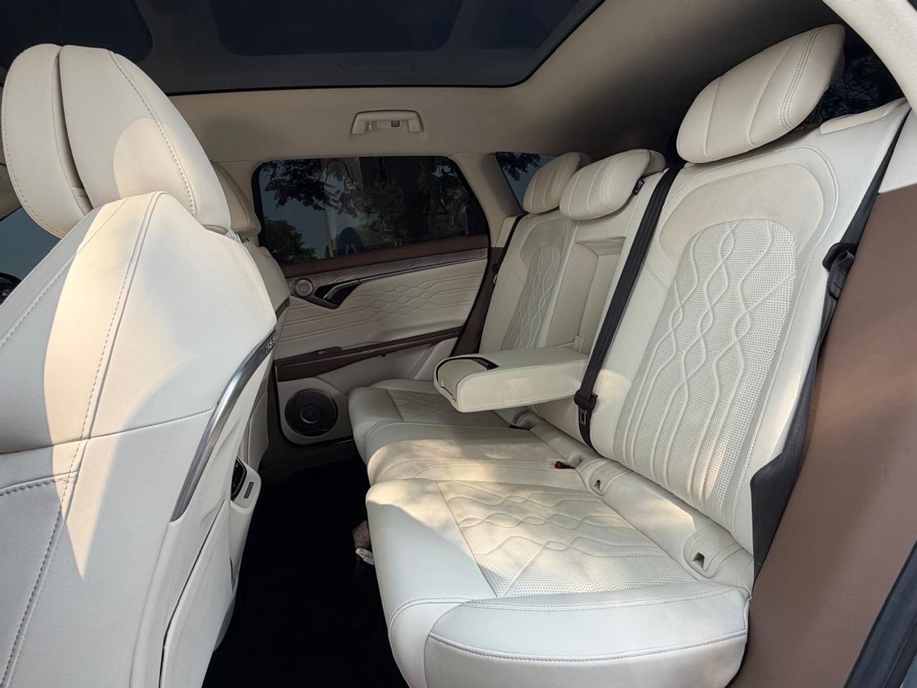 ربدان وان RABDAN ONE 2022 GCC FULL OPTIONS UNDER WARRANTY FULL SERVICE HISTORY