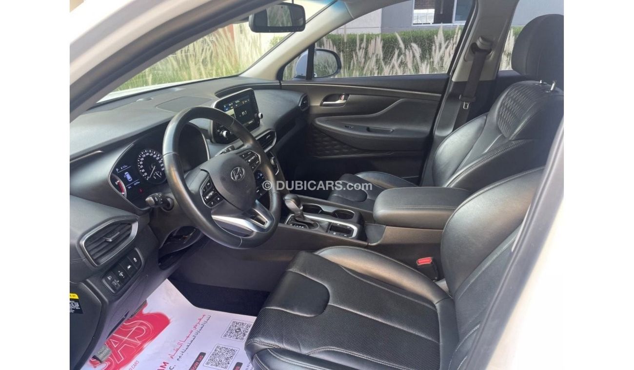 Hyundai Santa Fe Banking facilities without the need for a first payment