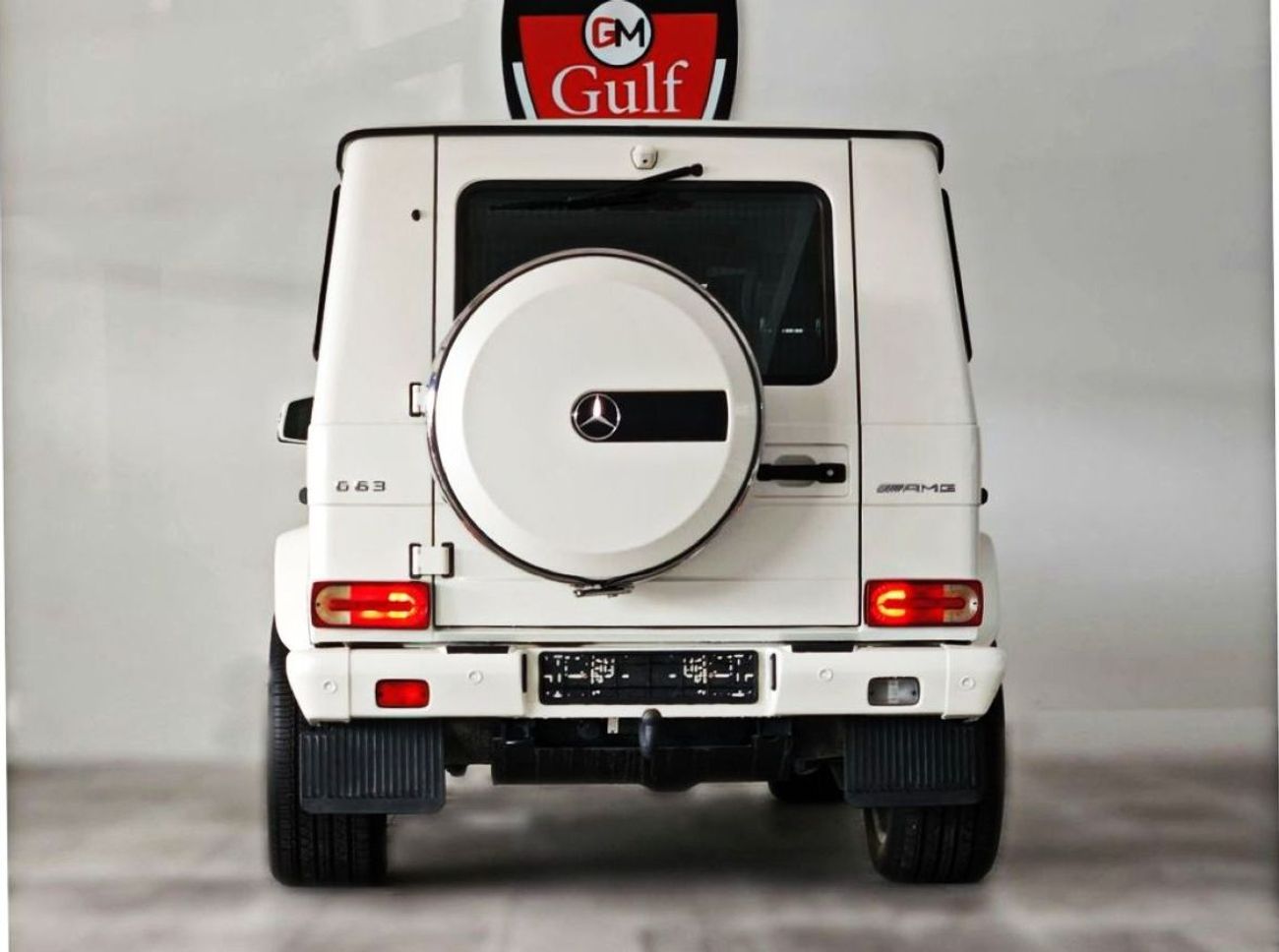 Mercedes-Benz G 63 AMG 5.5L-8 CYL FULL OPTION ORIGINAL PAINT LOW KILOMETER DRIVEN - EXCELLENT CONDITION