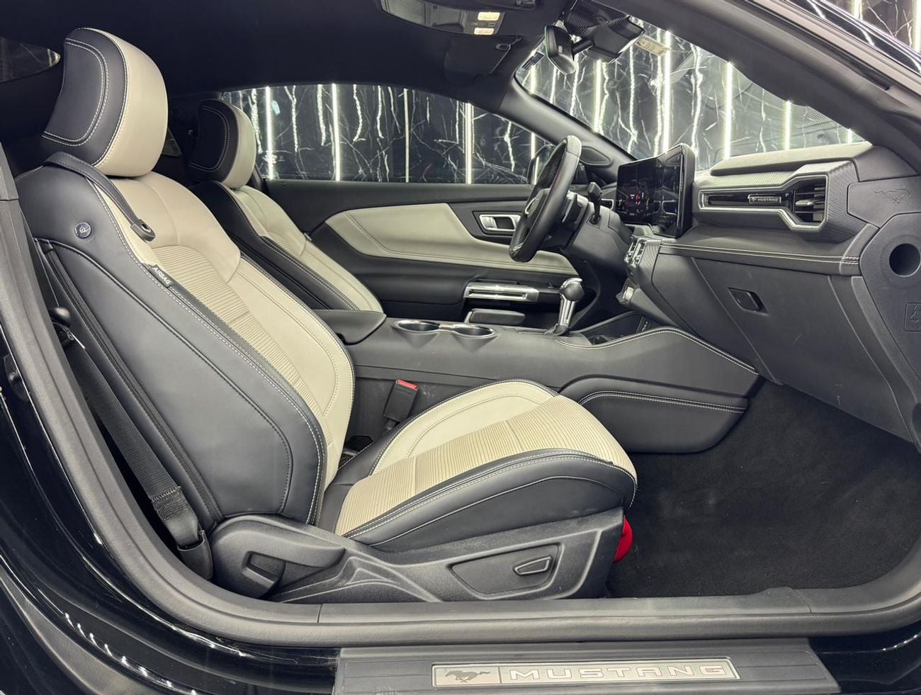 فورد موستانج GT Premium 5.0L (486 HP) Coupe A/T