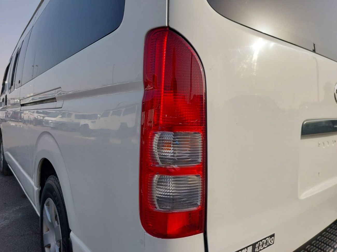 تويوتا هاياس TOYOTA HIACE COMMUTER VAN RHD 2011 MODEL 3.0 L DIESEL AUTOMATIC(PM07604)