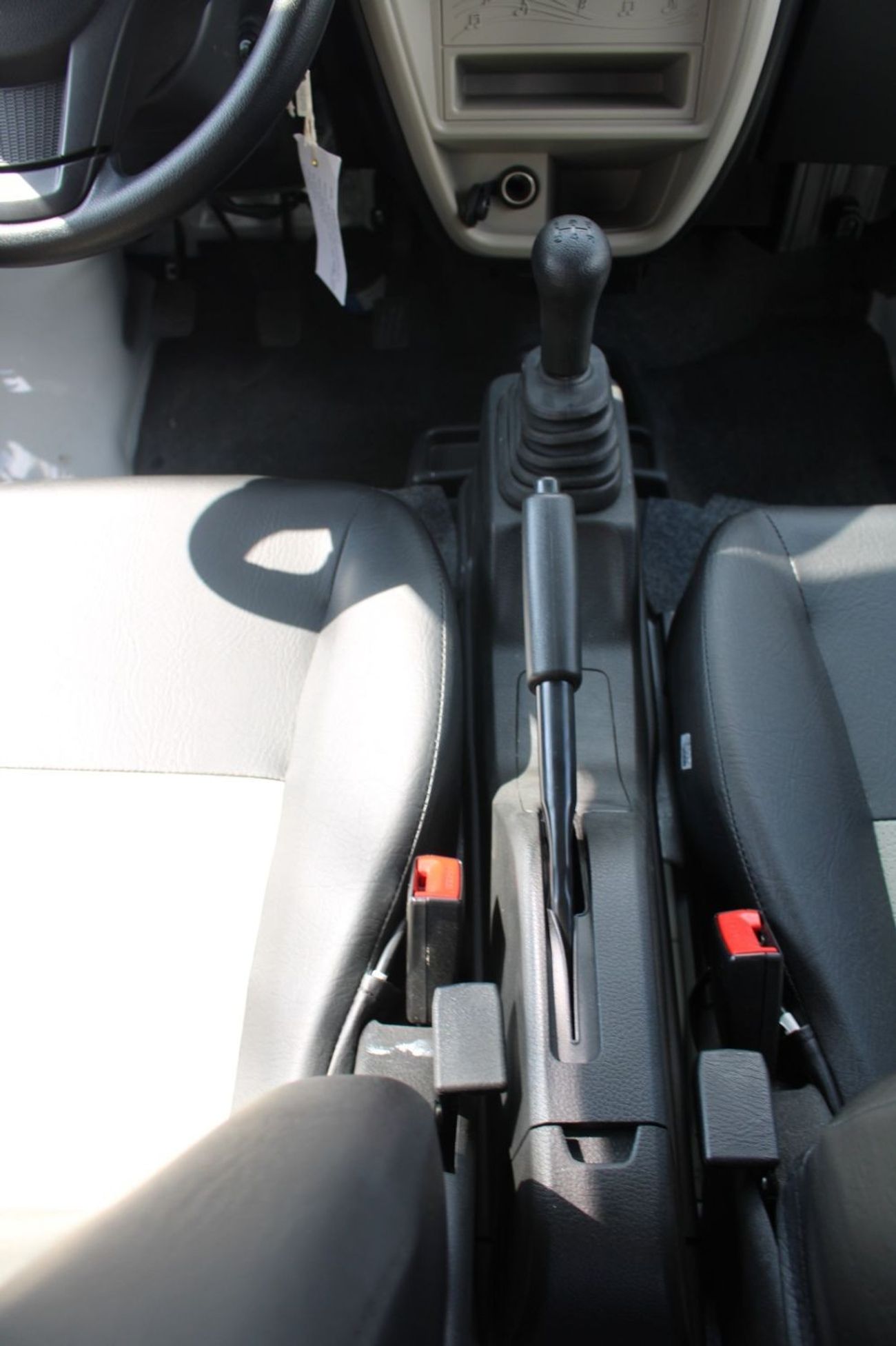 Suzuki EECO SUZUKI EECO 1.2L PETROL 7 SEATER MANUAL