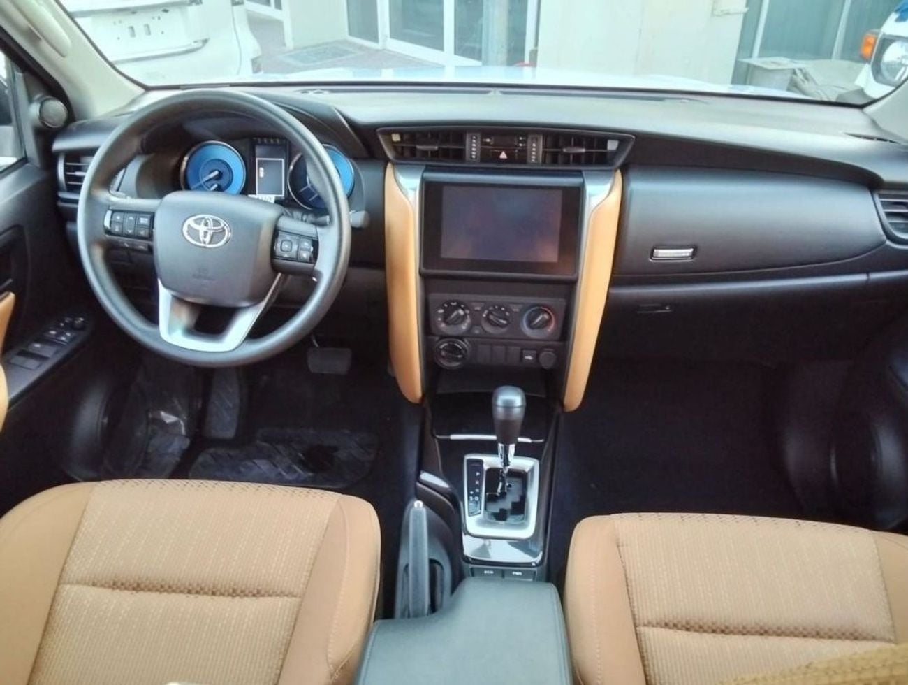 Toyota Fortuner GX2 Toyota Fortuner 2.4 Basic 2024