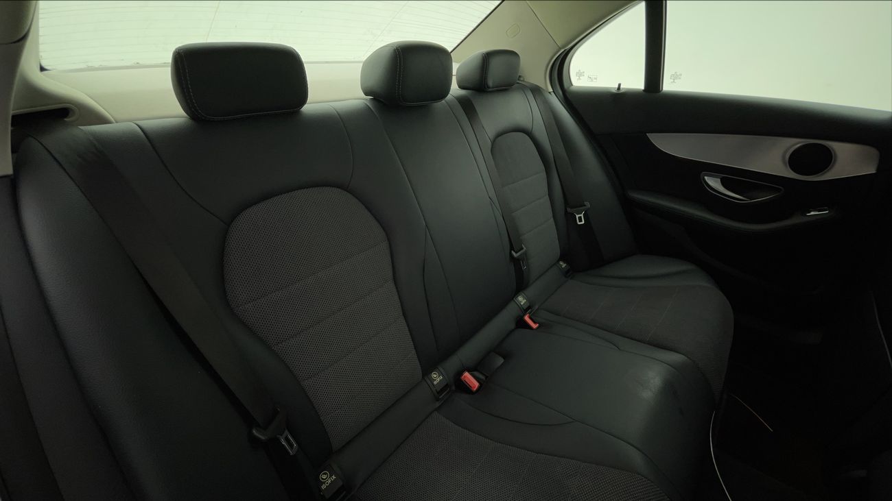 مرسيدس بنز C 200 AMG SPORT PACKAGE 2 | بدون دفعة مقدمة | اختبار القيادة في المنزل