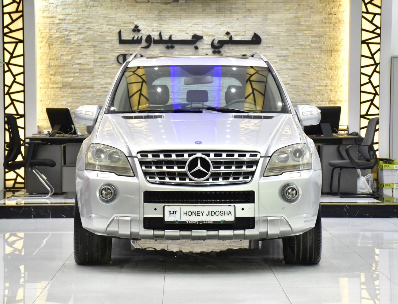مرسيدس بنز ML 350 EXCELLENT DEAL for our Mercedes Benz ML350 4Matic ( 2009 Model ) in Silver Color GCC Specs