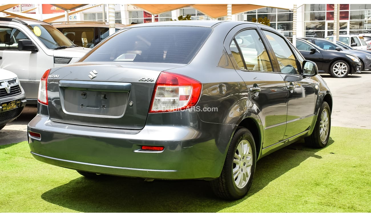 سوزوكي SX4 سيارة بحالة ممتازة وبحالة جيدة