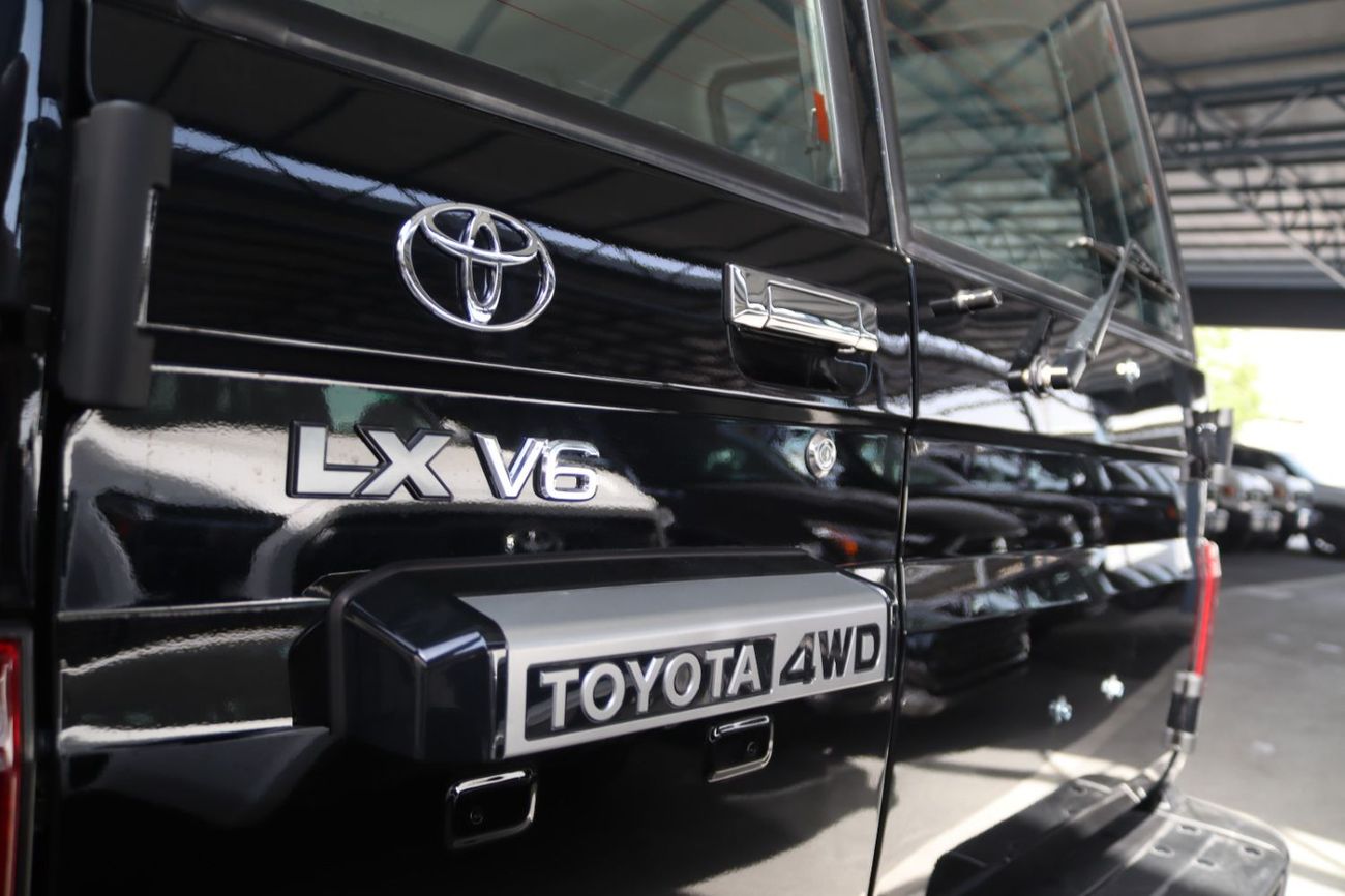 Toyota Land Cruiser 70 GRJ76 4.0 V6 PETROL M/T 40th ANNIVERSARY **EXPORT ONLY**التصدير فقط خارج الخليج***