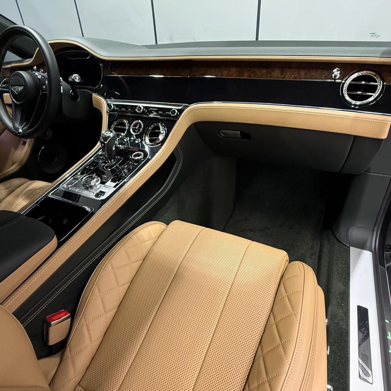Bentley Continental GT W12 4.0T V8 | GCC Specs | Full Service History | Under Dealer Warranty