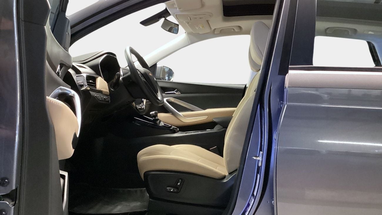 Chevrolet Captiva 1.5T CVT PREMIER 7 SEATS RVC SRF CLOTH | Guaranteed Warranty | 0 Down Payment