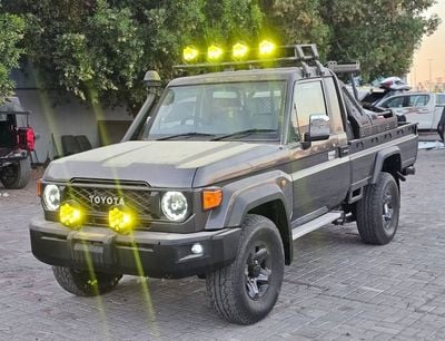 Toyota Land Cruiser Pick Up RHD Single Cabin Off-Road Heavy-duty Utility Pickup Truck 1VD-FTV 4.5L V8 Diesel Engine Manual Gear