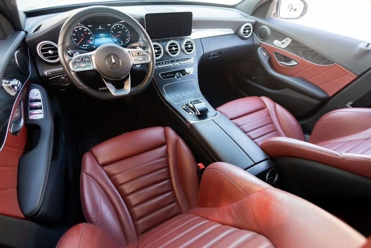 مرسيدس بنز C 200 Mercedes-Benz C200 AMG 2021 GCC under Agency Warranty with Flexible Down-Payment.