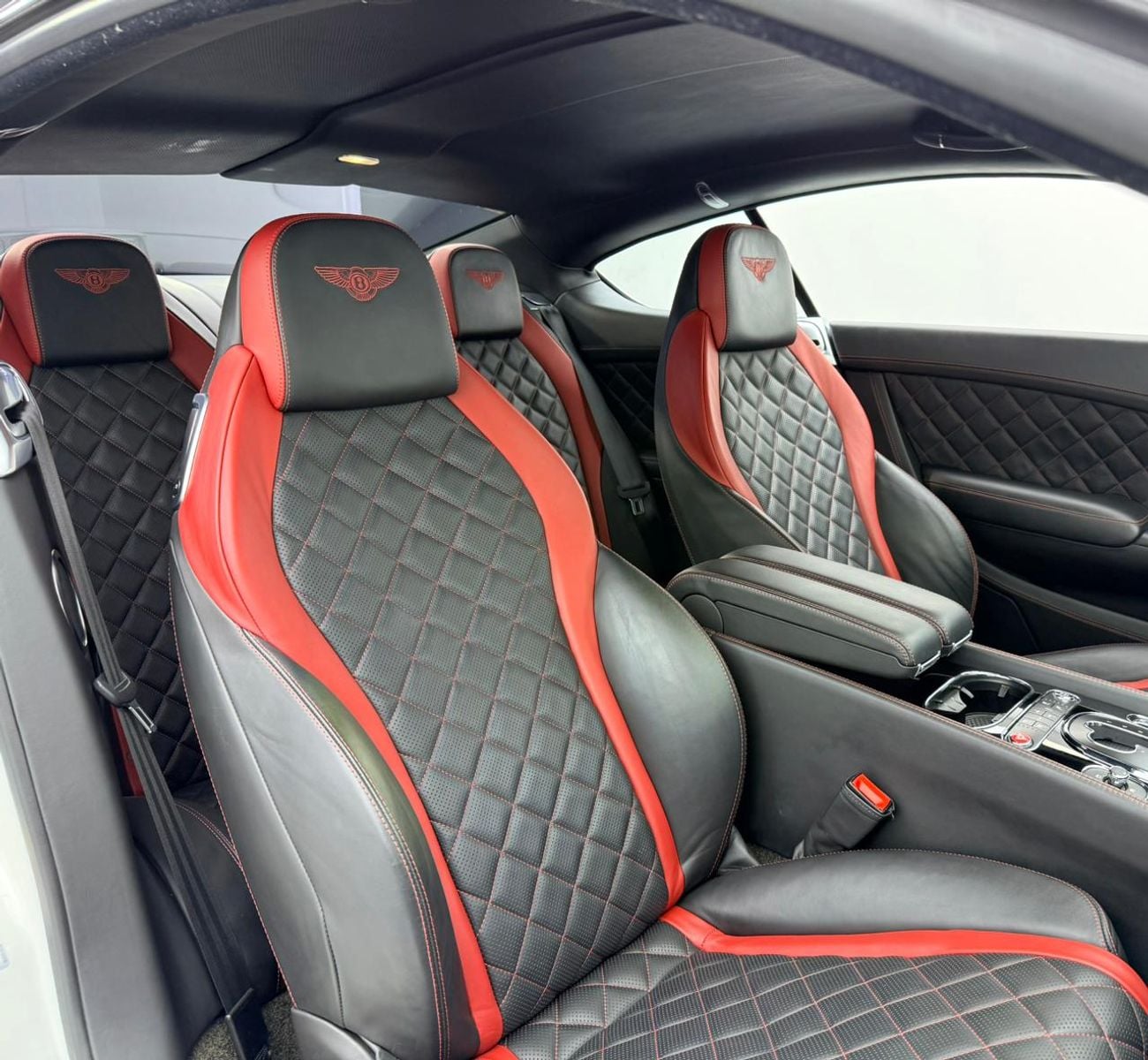 Bentley Continental GT 2016 Bentley Continental GT V8s Mulliner, 2027 Service Pack, Fully Loaded, Excellent Condition, GCC