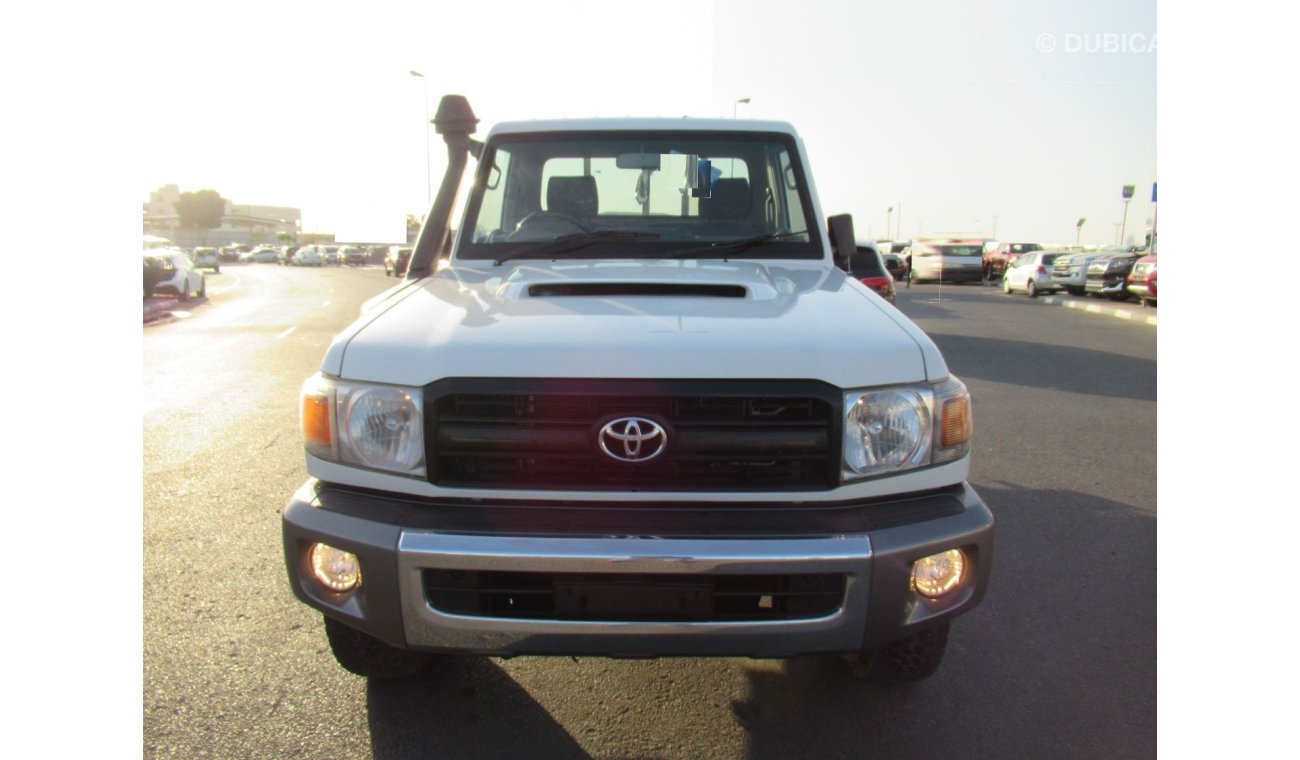 تويوتا لاند كروزر بيك آب TOYOTA LAND CRUISER PICK UP RIGHT HAND DRIVE (PM984)